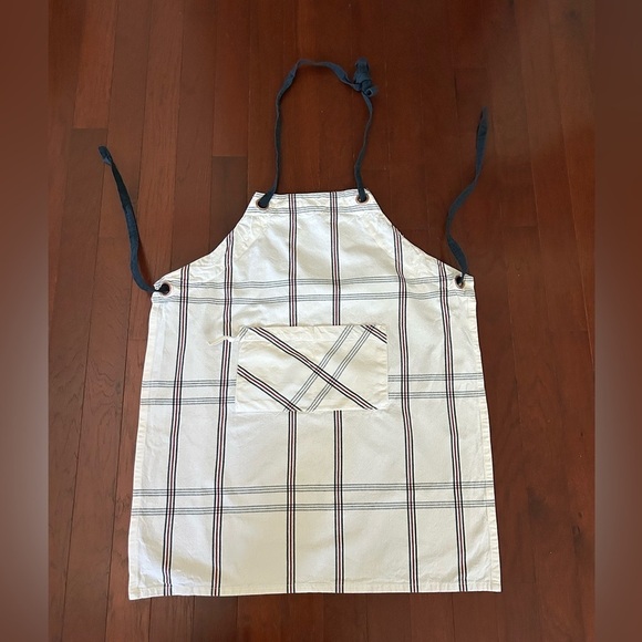 Hearth & Hand Other - Hearth & Hand with Magnolia Kitchen Aprons high quality 100% cotton adult size